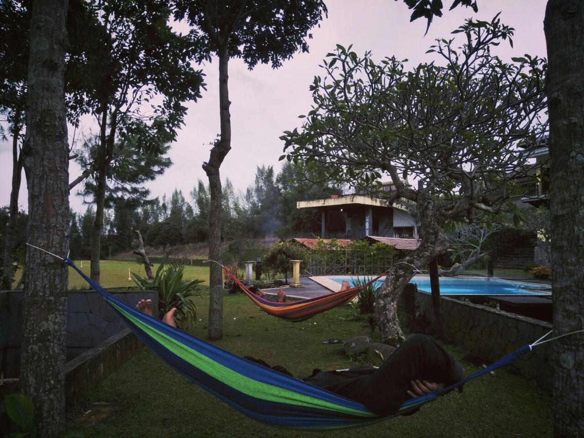 Villa Bukit Danau Cipanas  Buitenkant foto