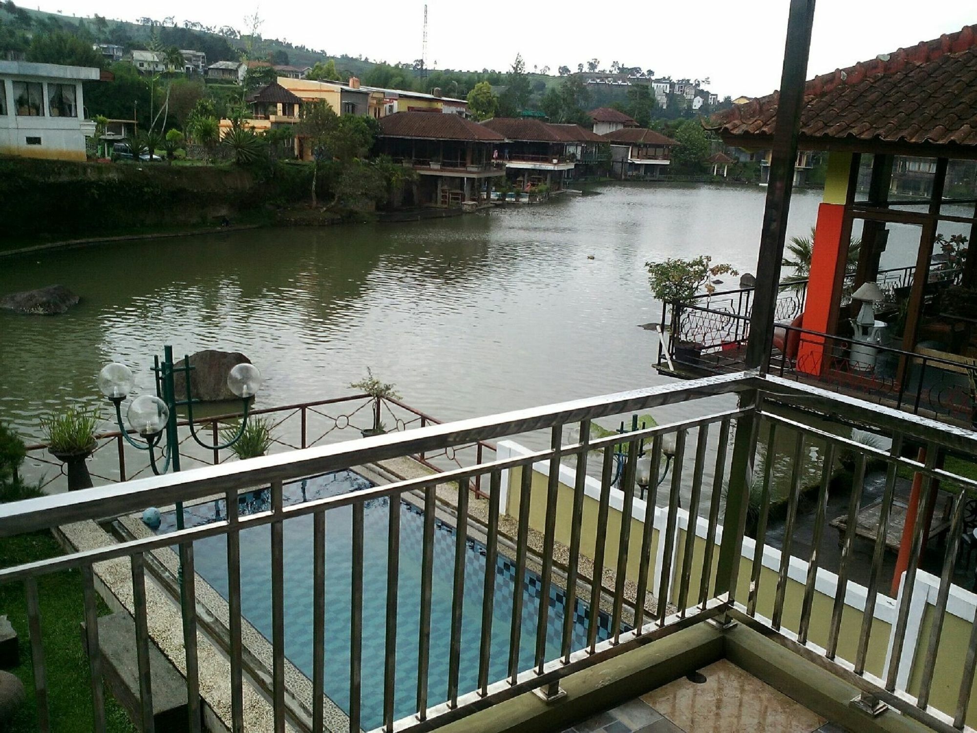 Villa Bukit Danau Cipanas  Buitenkant foto